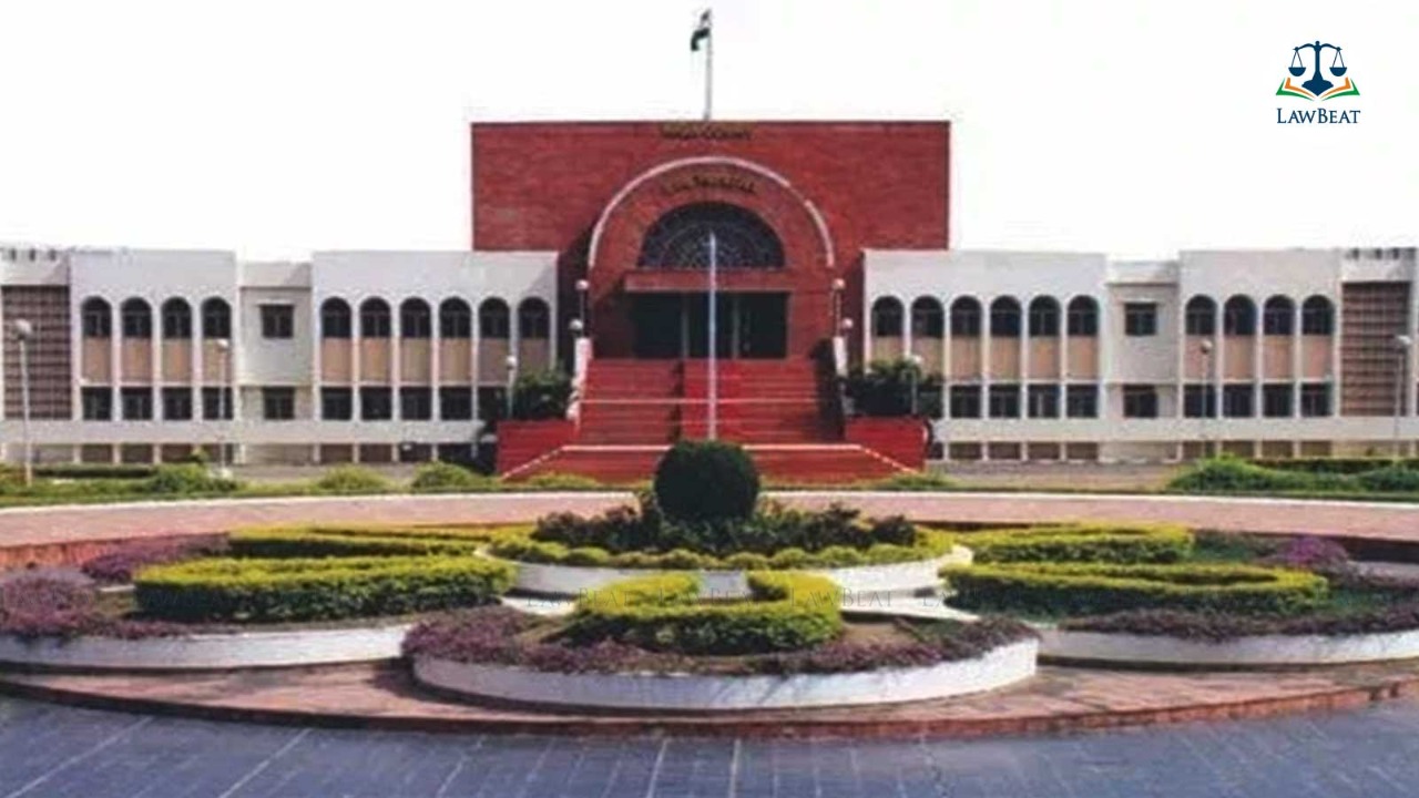 Degree of Violence Immaterial If Domestic Violence Is Proved: Bombay High Court Degree of Violence Immaterial If Domestic Violence Is Proved: Bombay High Court
